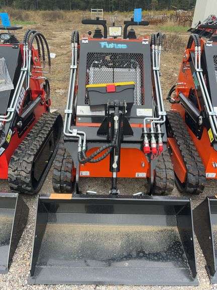 Future FT36C Skid Steer Loader - Electric Start, Open Station, 40" Bucket