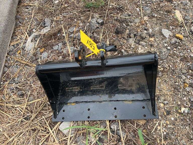 Youert Mini Excavator Mud bucket image