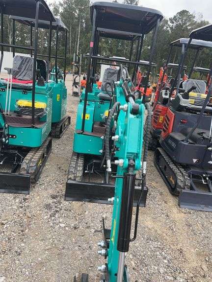 AGT H15R Mini Excavator - 420cc Gas 8.6KW, 15" Bucket, Pilot System, 4FT Tracks image