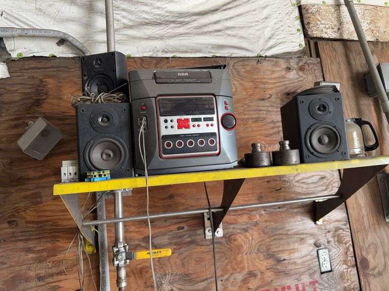 Radio & Custom Shelf image