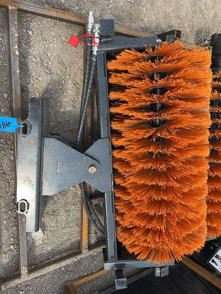Future FT-QSJ Mini Skid Steer Sweeper - 1000mm Working Width, Hydraulic image