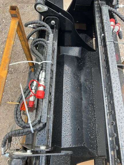 Future FT-XKH39F Mini Skid Steer 4-in-1 Bucket - 39" Width, 396lbs Capacity image