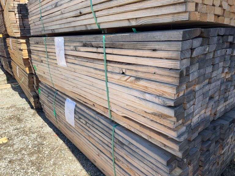 (208) 2” x 4” x 8ft Pine Construction Lumber image