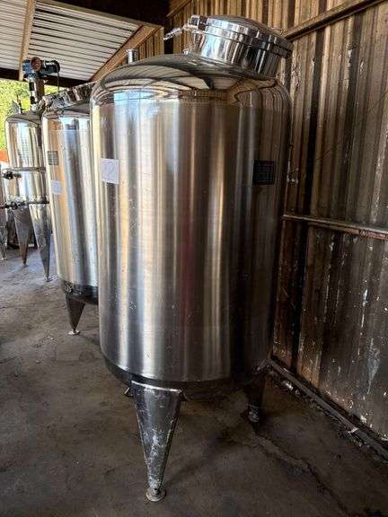 Shivhem SUS304 Stainless Steel Liquid Storage Tank, 106 Gallon Capacity image