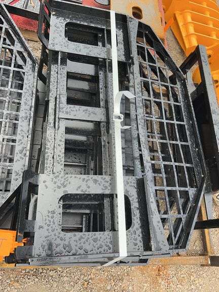 Future FT-DHC Skid Steer Forks - Heavy Duty Pallet Forks image