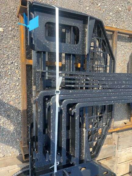 Future FT-DHC Skid Steer Forks - Heavy Duty Pallet Forks image