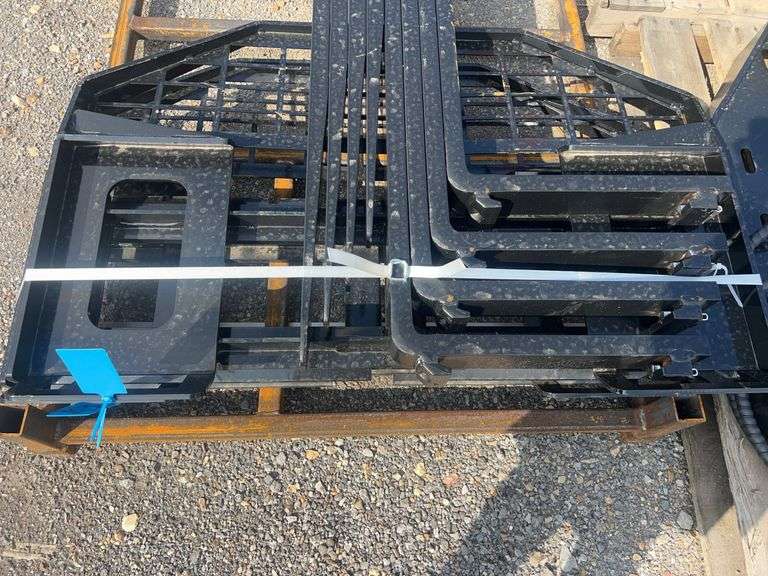 Future FT-DHC Skid Steer Forks - Heavy Duty Pallet Forks image