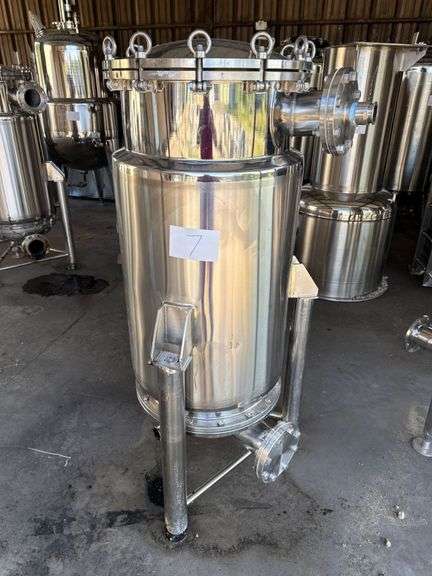 Shivhem Stainless Steel Pressure Vessel with Bolted Top and Side Inlets image