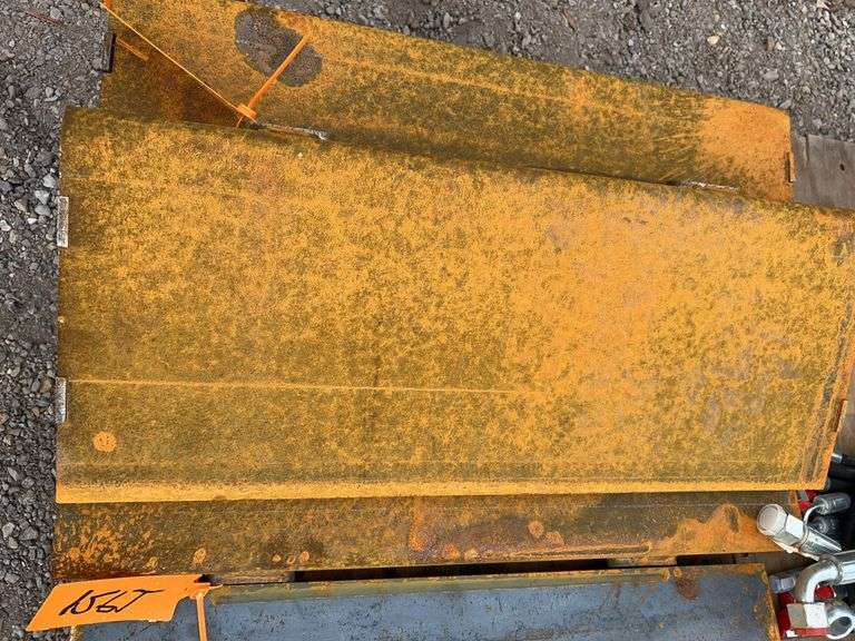 Future FT-S10 Mini Skid Steer Mounting Plate - SAE J2513 Standard, 1150x440x70mm image