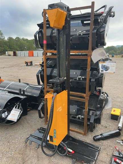 Future FT-HLS25 Mini Skid Steer Log Splitter - 43" Length, 40-100RPM, 40L/min image