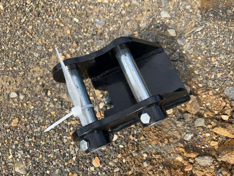 Future Quick Coupler - Fits 1-2 Ton Excavator, 1" Pin Hole image