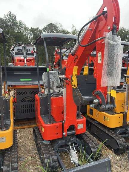 Youert YOU-12 Mini Excavator image