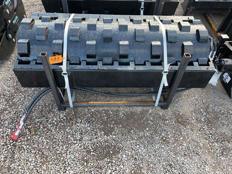 Future FT-CW59 Skid Steer Roller - 1500mm Width, 10-20HZ, 483KG image