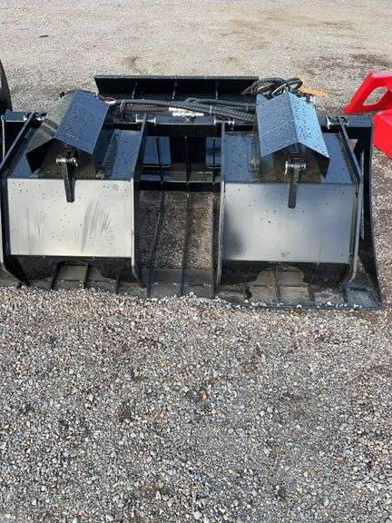 Future FU-HWG72C Skid Steer Rock Grapple Bucket - 72" Width, Heavy Duty image