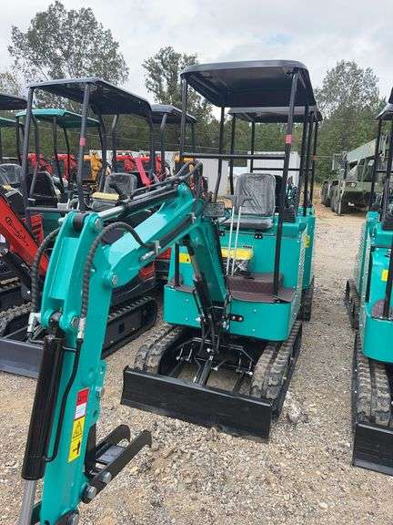AGT H15R Mini Excavator - 420cc Gas 8.6KW, 15" Bucket, Pilot System, 4FT Tracks image