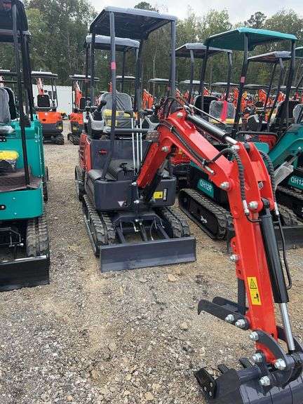 AGT MX15RX Mini Excavator - RATO 13.5HP 8.6KW Gas w/ Pilot System & EPA image