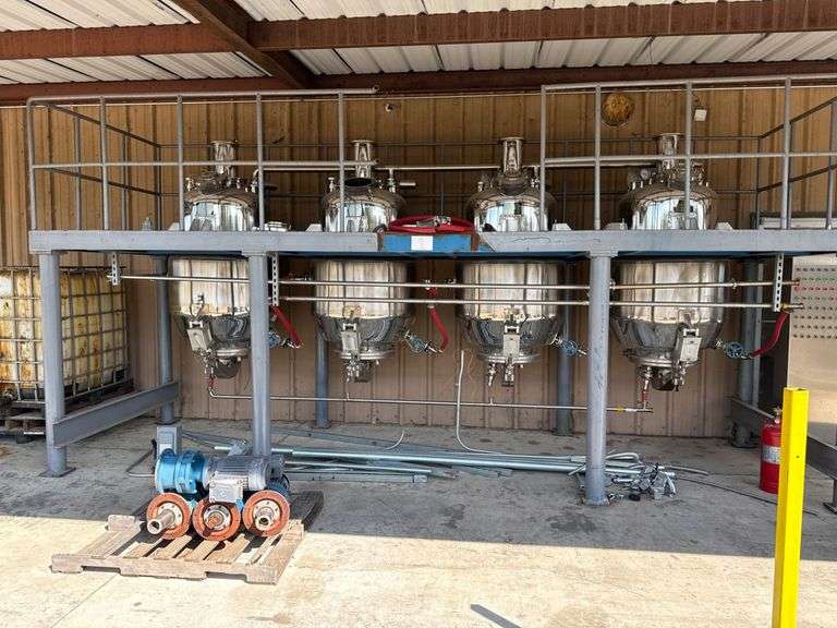 Shivhem Ultrasonic Extraction Tank System With Motors and Control Panel image