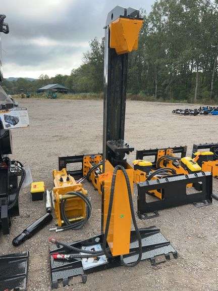 Future FT-HLS25 Mini Skid Steer Log Splitter - 43" Length, 40-100RPM, 40L/min image