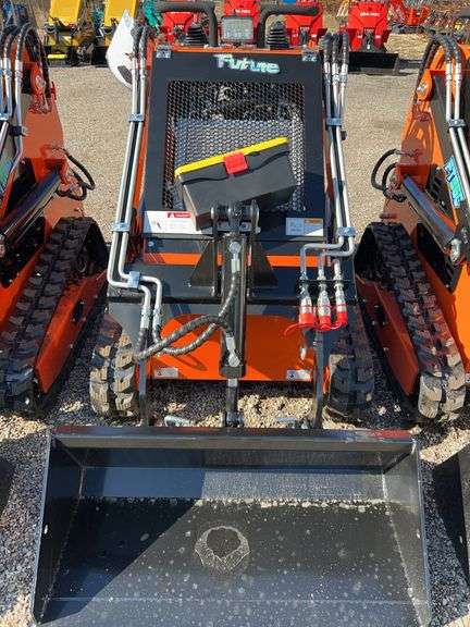 FUTURE FT36C Skid Steer Loader - Electric Start, 40in Bucket image