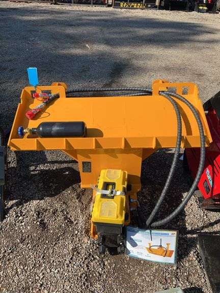 FUTURE FT-AP680 Skid Steer Hydraulic Breaker - 680 Class Hammer image