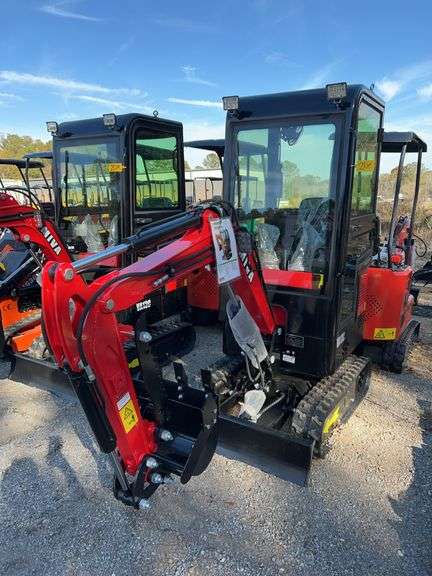 MIVA VA13C Mini Excavator - w/Cabin, Rubber Track, 16" Bucket, Hydraulic image