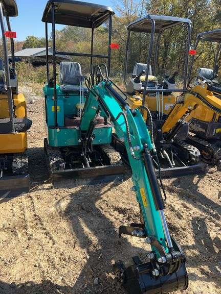 2025 CFG H15R Mini Excavator - 8.6KW w/Pilot Controls image