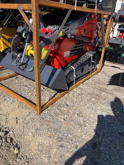 2025 YOUERT YOU-380 Mini Skid Steer Loader - 27HP image