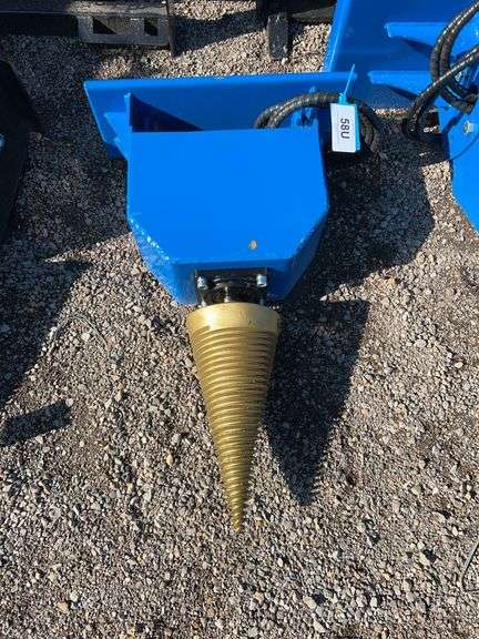 FUTURE FU-WS43 Mini Skid Steer Wood Splitter - 43in Rotating image