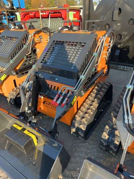 2025 ARTEER QB-480 - Track Skid Steer Loader w/ 25HP RATO Gas Engine & EPA/CE Cert image