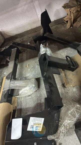 Curt 13439 Trailer Hitch Mount, Class III, 2" Receiver, 6,000 lbs GTW image