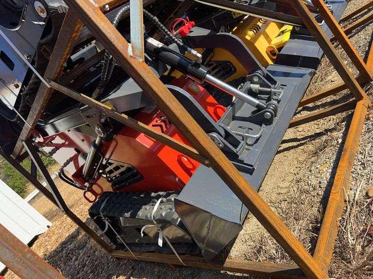 2025 YOUERT YOU-380 Mini Skid Steer Loader - 27HP image