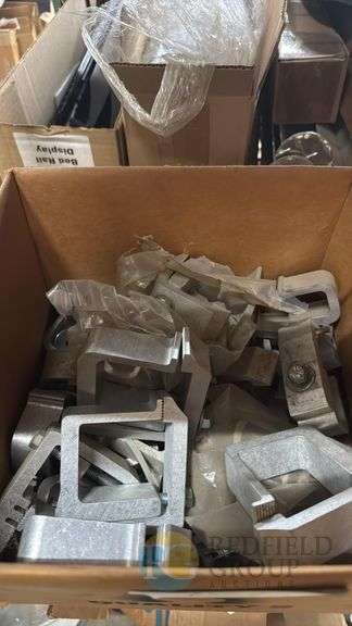 Metal Mounting Brackets, Approx. 15 Units, Clamp-Type Design image