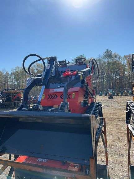 2025 YOUERT YOU-380 Mini Skid Steer Loader - 27HP image