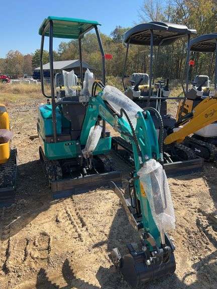 2025 CFG QK16R Mini Excavator - 15HP w/Hydraulic Thumb image