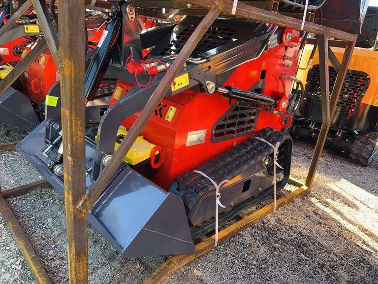 2025 YOUERT YOU-380 Mini Skid Steer Loader - 27HP image