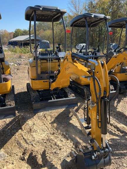 2025 CFG QK20R Mini Excavator - 23HP image