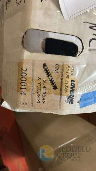 Luverne Side Entry Steps for GM Suburban & Yukon XL, Serial 200014 image