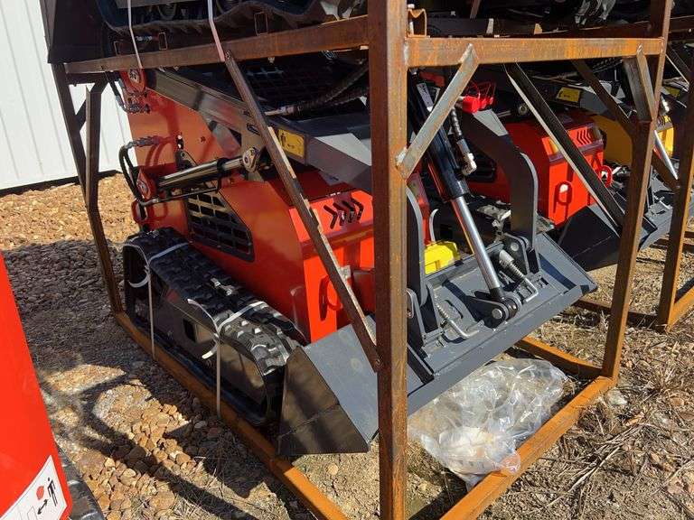 2025 YOUERT YOU-380 Mini Skid Steer Loader - 27HP image