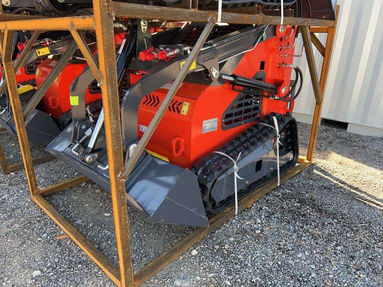 2025 YOUERT YOU-380 Mini Skid Steer Loader - 27HP image