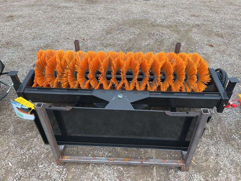 FUTURE FT-SE61 61" Skid Steer Sweeper Attachment image