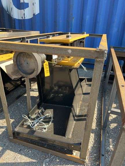 2025 AGT PD680-PZ - Heavy Duty Skid Steer Hydraulic Breaker - Top Type image