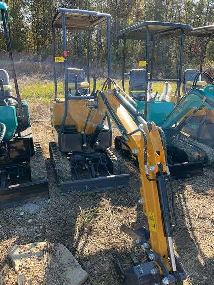 2025 CFG MX12R Mini Excavator - 15HP RATO image