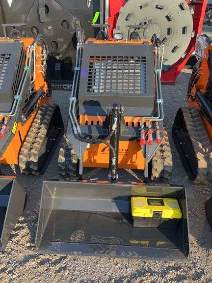 2025 ARTEER QB-480 - Track Skid Steer Loader w/ 25HP RATO Gas Engine & EPA/CE Cert image