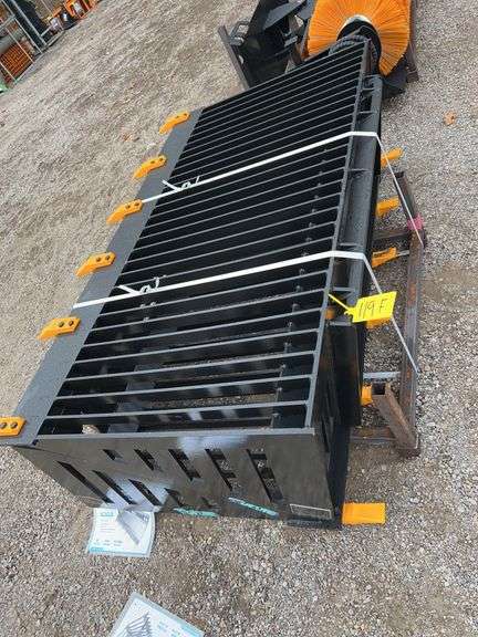 FUTURE FT-RB66C 66" Skid Steer Rock Bucket image