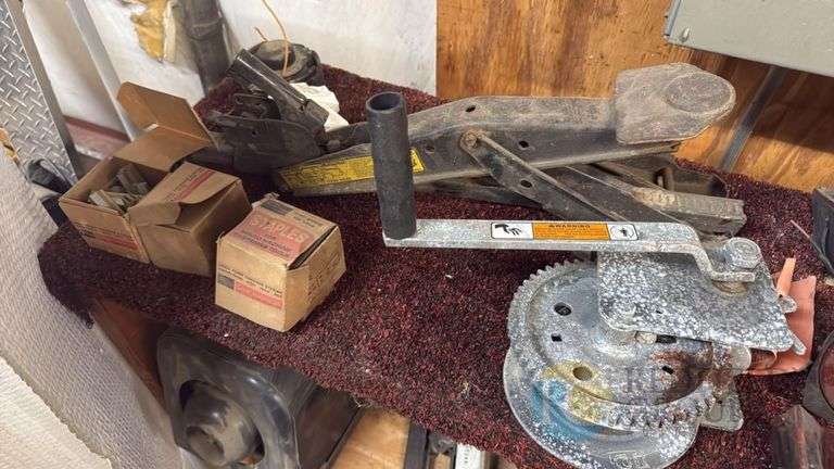 Trailer Jack with Crank Handle, Includes Trailer Lights and Accessories image