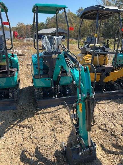 2025 CFG QK16R Mini Excavator - 15HP w/Hydraulic Thumb image