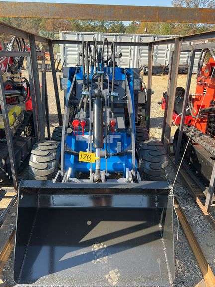 2025 AGT MX-MRW14 - Compact Track Loader w/ 15HP RATO Gas Engine & EPA Cert image