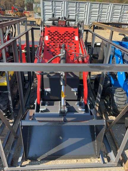 2025 AGT YSRT14 - Gas Skid Steer Loader w/ 15HP RATO Engine & EPA Cert image