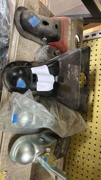 CURT A-Frame Easy-Lock Coupler, 2-Inch, 7,000 lbs Capacity image