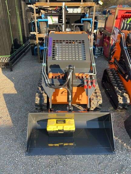 2025 ARTEER QB-480 - Track Skid Steer Loader w/ 25HP RATO Gas Engine & EPA/CE Cert image